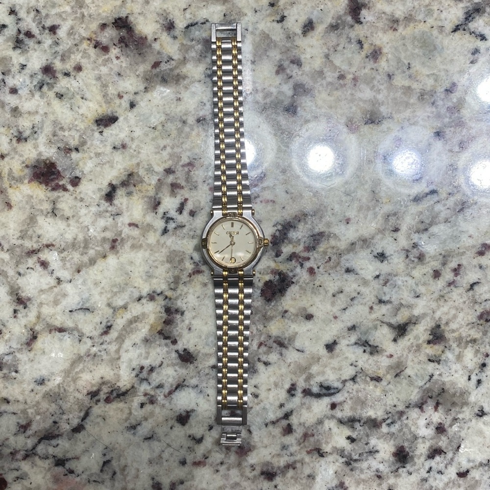 1990’s two tone women’s gucci watch